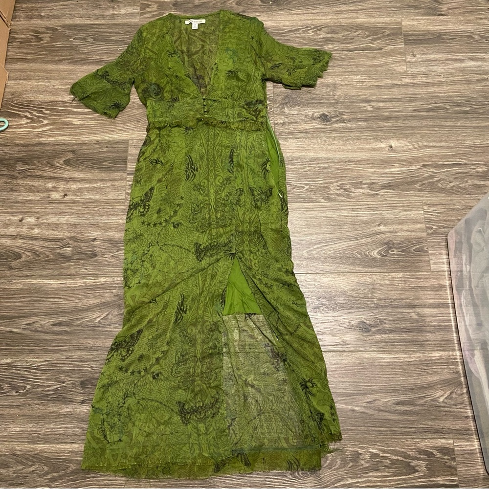 Urban Outfitters green sheet lined chiffon paisley flutter sleeve dress size M
